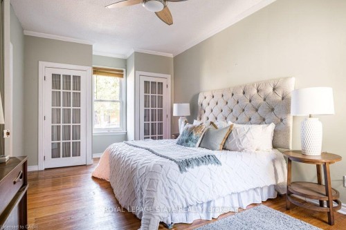 303 Charlton Avenue W, Hamilton, ON 