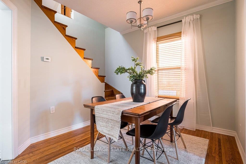 303 Charlton Avenue W, Hamilton, ON
