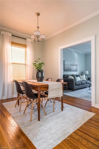 303 Charlton Avenue W, Hamilton, ON 