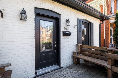 303 Charlton Avenue W, Hamilton, ON 
