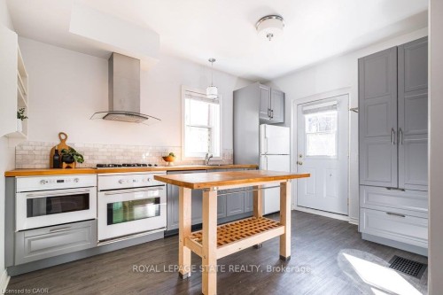 303 Charlton Avenue W, Hamilton, ON 