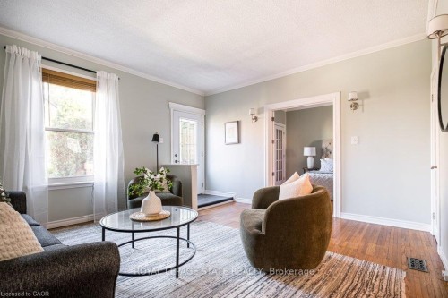 303 Charlton Avenue W, Hamilton, ON 