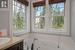 Ensuite / jetted tub
