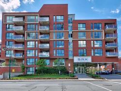 517-905 Av. Plymouth  Mont-Royal, QC H4P 1B2