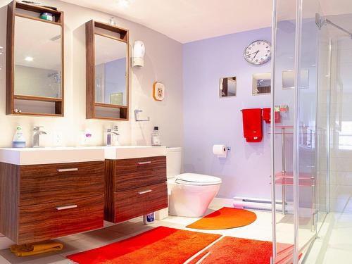 Ensuite bathroom - 517-905 Av. Plymouth, Mont-Royal, QC 