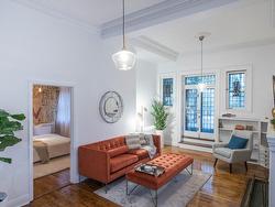 200-201-3487  - 3489 Rue Stanley  Ville-Marie (Montréal), QC H3A 1S2