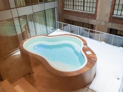 Hot tub - 706-456 Rue De La Gauchetière O., Ville-Marie (Montréal), QC 