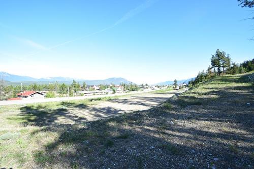 7585 Redstreak Park Road, Radium Hot Springs, BC 