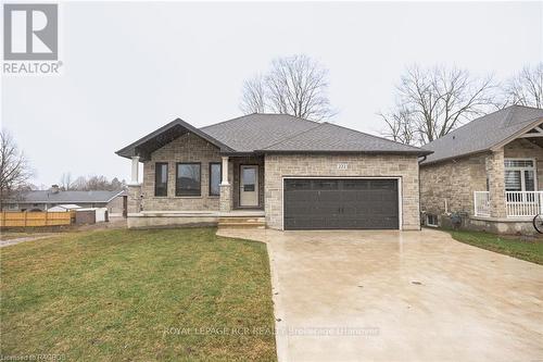 222 16Th Avenue Crescent, Hanover, ON - Outdoor With Facade