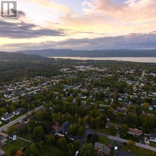 4 Pike Street, Pasadena, NL 