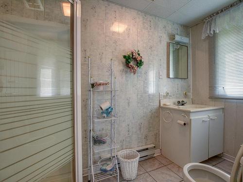 Salle de bains - 140 Ch. Des Érables, Saint-Adolphe-D'Howard, QC - Indoor Photo Showing Bathroom