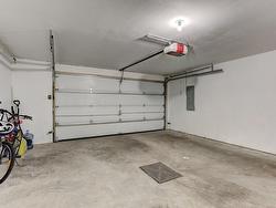 Garage - 