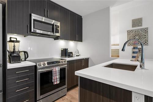 375 Sea Ray Avenue|Unit #G14, Innisfil, ON - Indoor Photo Showing Kitchen With Upgraded Kitchen
