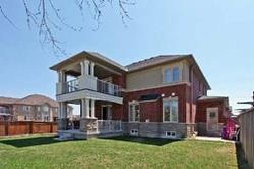 38 Lake Forest Drive, Richmond Hill, ON - Outdoor With Balcony With Deck Patio Veranda