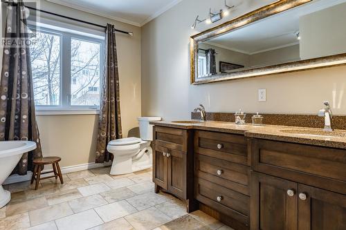 5 Hamilton Place, Corner Brook, NL - Indoor Photo Showing Bathroom