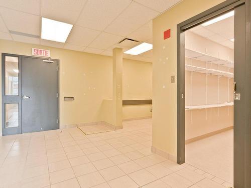 Commerce - 437 Rue King E., Sherbrooke (Fleurimont), QC - Indoor Photo Showing Other Room