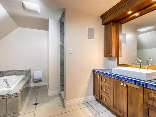 Salle de bains attenante Ã  la CCP - 894 Rue Arthur-Mcnicoll, Shawinigan, QC - Indoor Photo Showing Bathroom