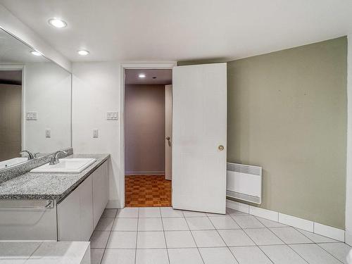 Bathroom - 401-5115 Boul. De L'Assomption, Montréal (Rosemont/La Petite-Patrie), QC - Indoor Photo Showing Other Room