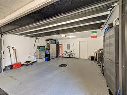 Garage - 