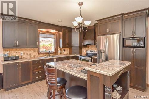 191 Omer Street, Pointe-À-Tom, NB - Indoor Photo Showing Kitchen With Double Sink