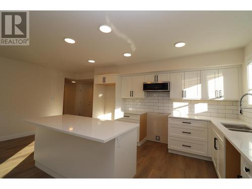 101 4278 22Nd Avenue, Prince George, BC - Indoor Photo Showing Kitchen With Double Sink