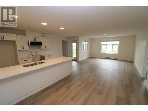 208 4278 22Nd Avenue, Prince George, BC - Indoor Photo Showing Kitchen With Double Sink