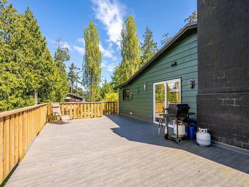 780 Campbell St, Tofino, BC - Outdoor With Exterior