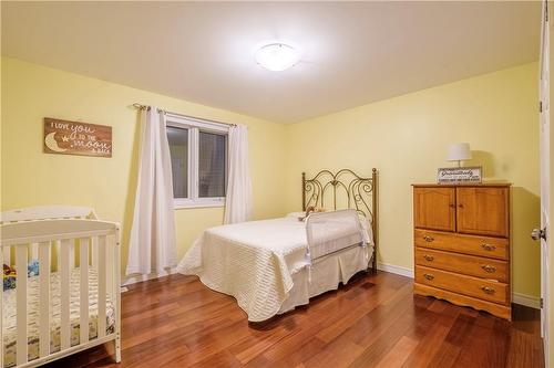 55 Eighth Road E, Stoney Creek, ON - Indoor Photo Showing Bedroom
