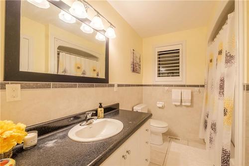 55 Eighth Road E, Stoney Creek, ON - Indoor Photo Showing Bathroom