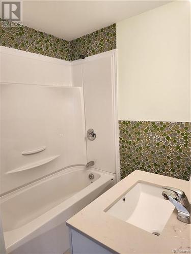 32 Cunard Street, Miramichi, NB - Indoor Photo Showing Bathroom