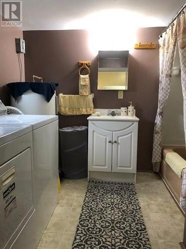 1 Fillatre'S Lane, St. George'S, NL - Indoor Photo Showing Laundry Room