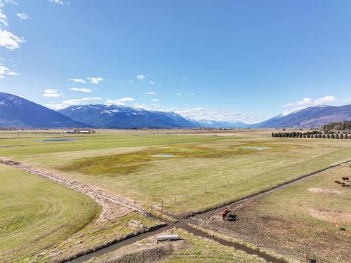 305 Kootenay River Road, Creston, BC 