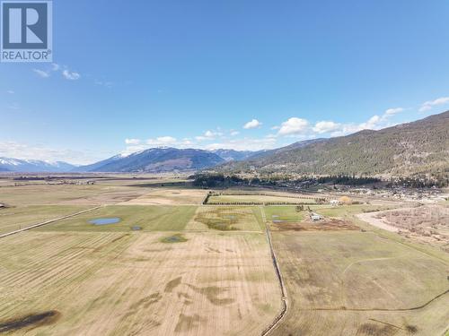 305 Kootenay River Road, Creston, BC 