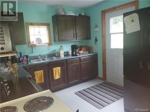 3863 Route 205, Saint-François-De-Madawaska, NB - Indoor Photo Showing Kitchen With Double Sink