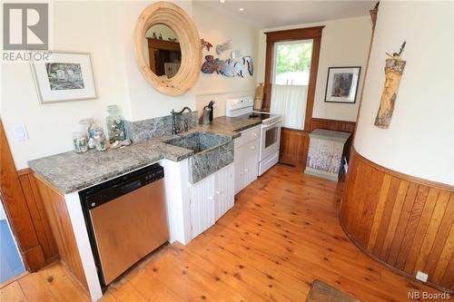 562 Route 776, Grand Manan, NB - Indoor Photo Showing Kitchen