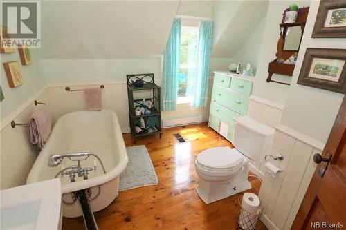 562 Route 776, Grand Manan, NB - Indoor Photo Showing Bathroom