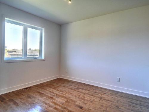 Bedroom - Rue De L'Ancrage, Lanoraie, QC - Indoor Photo Showing Other Room