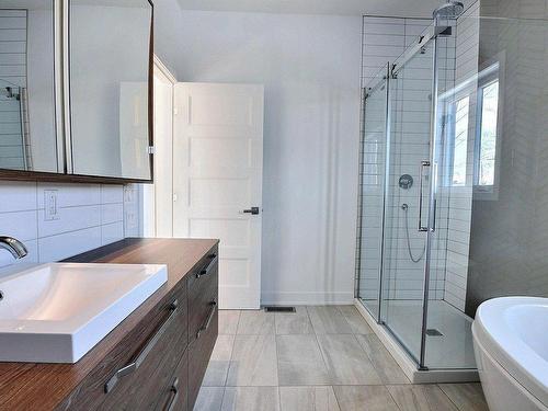 Salle de bains - Rue De L'Ancrage, Lanoraie, QC - Indoor Photo Showing Bathroom
