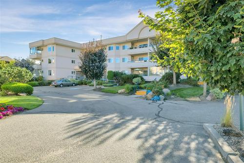 #108 3858 Brown Road,, West Kelowna, BC - Outdoor With Balcony