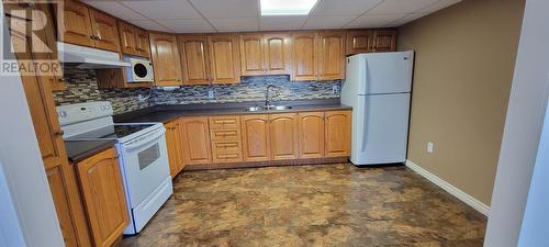 10 Crestview Heights, Marystown, NL - Indoor Photo Showing Kitchen