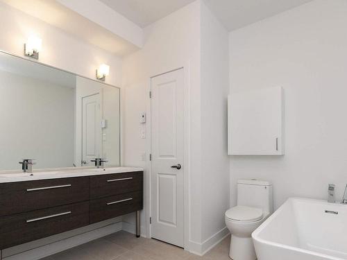 Salle de bains - 1249A  - 1249C Boul. Du Curé-Labelle, Blainville, QC - Indoor Photo Showing Bathroom