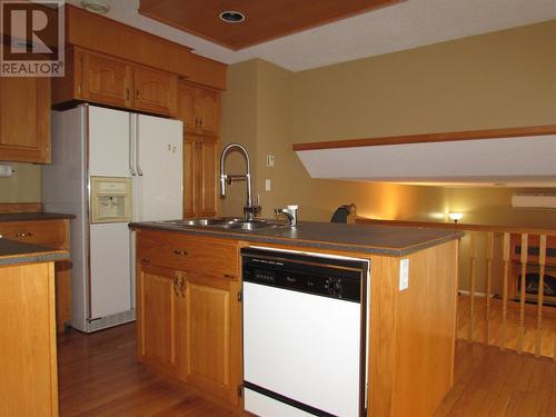 8 Killick Place, Corner Brook, NL - Indoor Photo Showing Kitchen With Double Sink