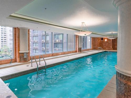 Pool - 17W-1650 Rue Sherbrooke O., Montréal (Ville-Marie), QC - Indoor Photo Showing Other Room With In Ground Pool