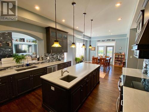 8165 Harper Sub, Dawson Creek, BC - Indoor Photo Showing Kitchen With Upgraded Kitchen