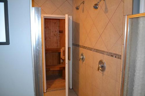 3650 - Lot B Phillips Rd, Creston, BC - Indoor Photo Showing Bathroom