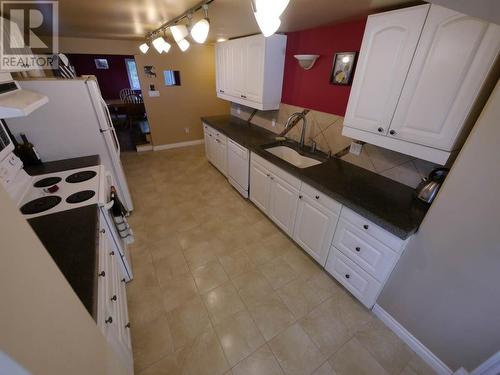 Lot B Phillips Road Unit# 3650, Creston, BC - Indoor Photo Showing Kitchen