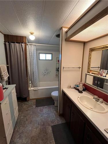 22 Jackson Beach Road, Shoal Lake, MB - Indoor Photo Showing Bathroom
