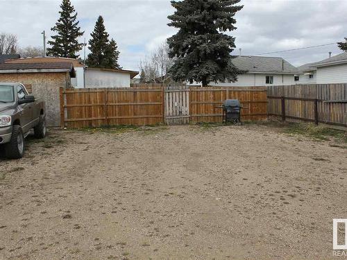 4809 52 Av, Elk Point, AB 