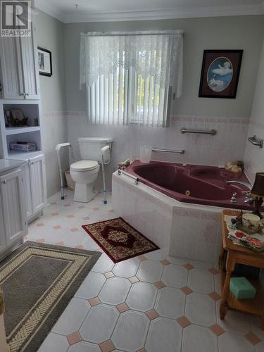 1 White'S Hill, Twillingate, NL - Indoor Photo Showing Bathroom