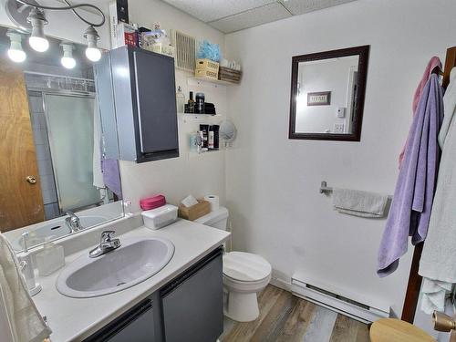 Bathroom - 2636 Rue Saguenay, Rouyn-Noranda, QC - Indoor Photo Showing Bathroom
